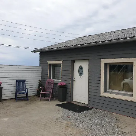 アパート Comfortable Apartment, 10min Airport