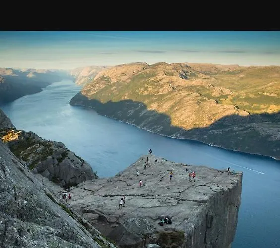 Comfortable Apartment, 10min Airport דירה סטוונגר