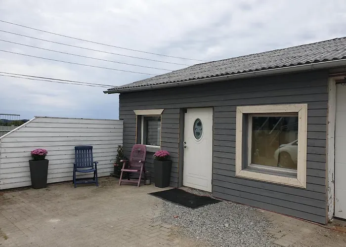 Daire Comfortable Apartment, 10min Airport